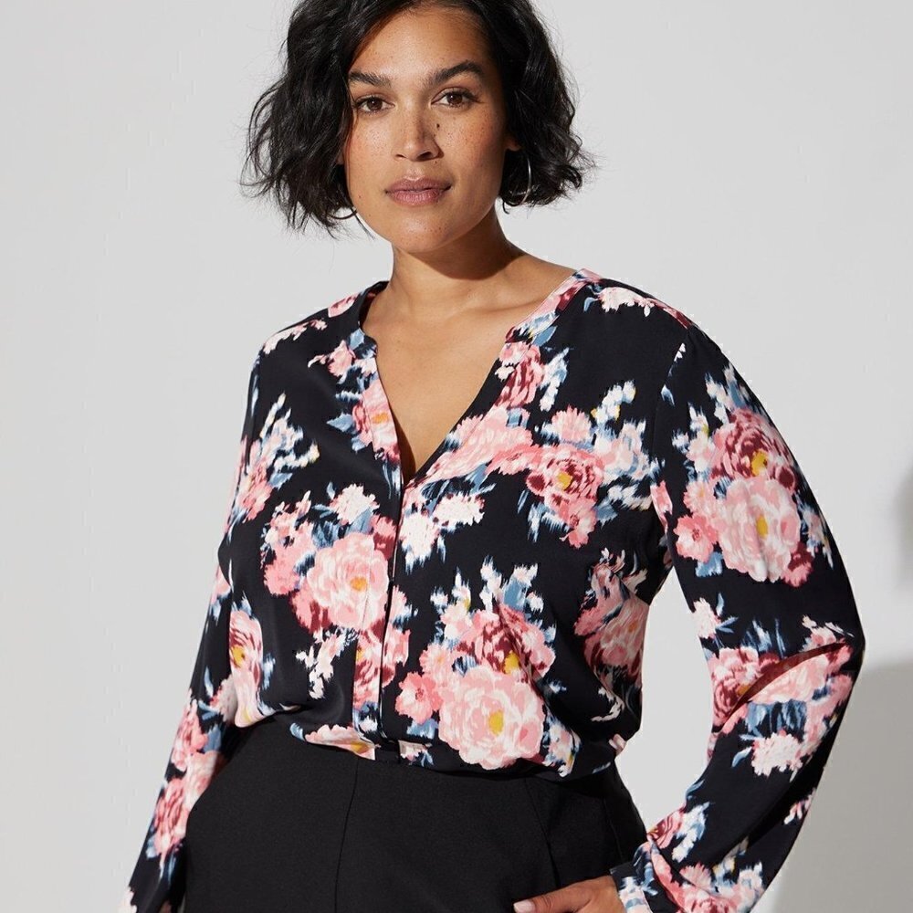 Torrid - Studio Crepe De Chine Button Front Long Sleeve Blouse in Ikat Floral